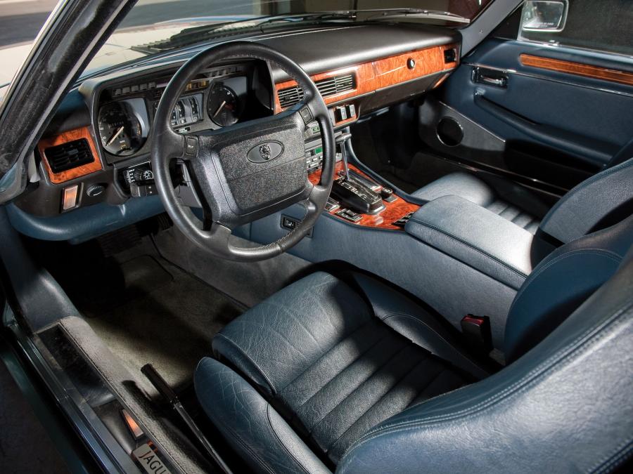  Jaguar XJ-S Convertible 1988 года  (US) (фото 5 из 6)